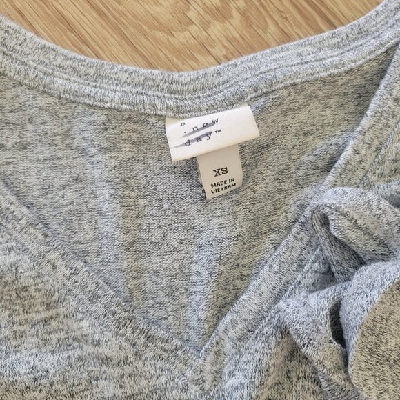 Lot of 3 shirts from target - Picture 3 of 7